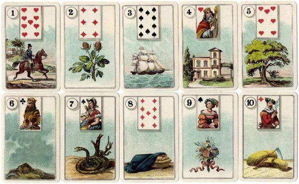 Jogo final: quatro conjuntos de cartas dispostas sobre o tabuleiro.