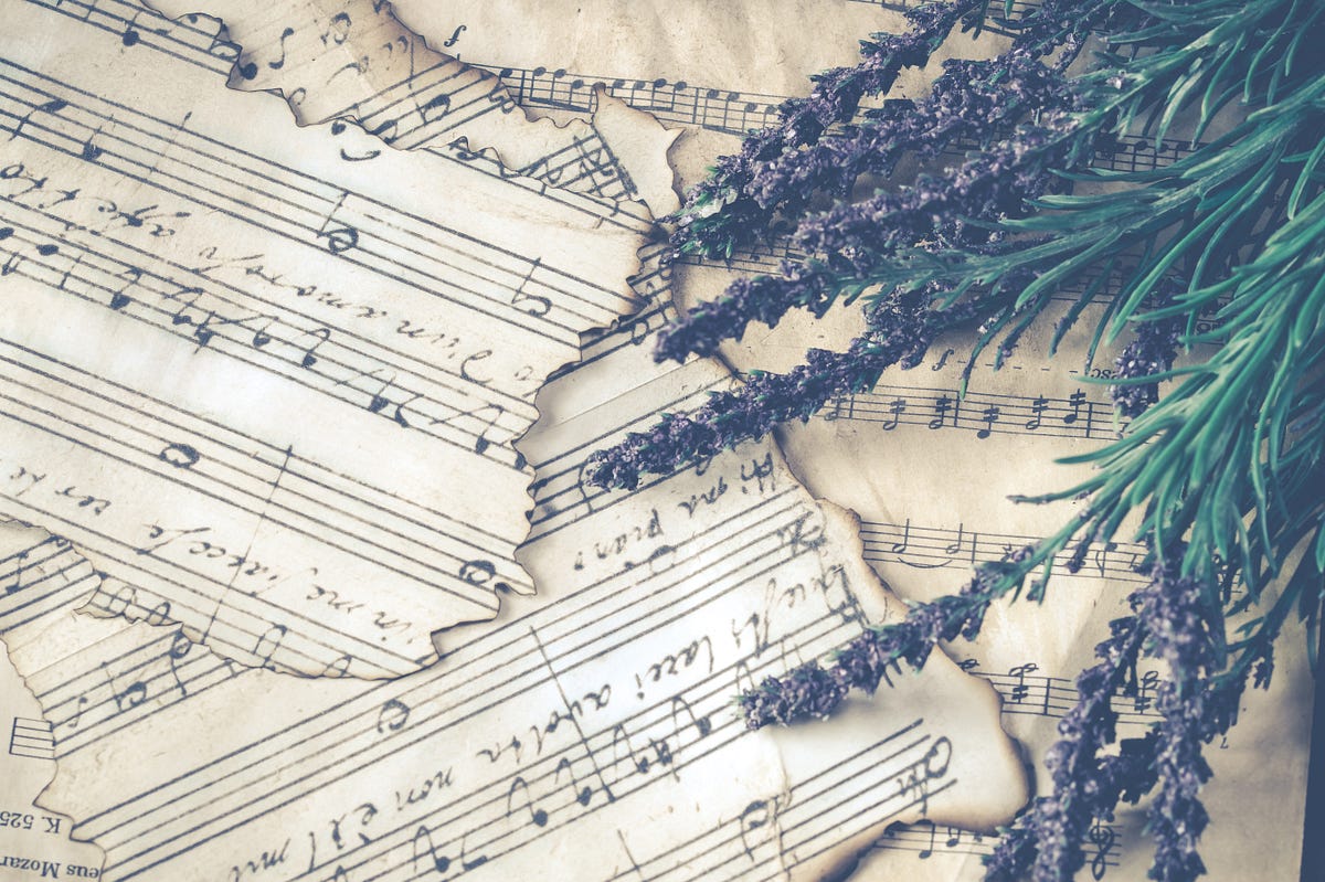 using-music-and-sound-effects-in-your-podcast-a-few-tips-and-resources