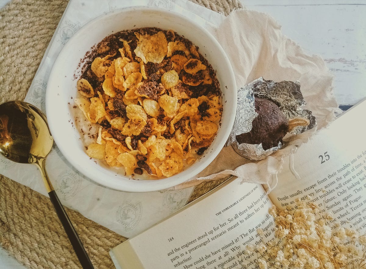 Ode to Cereal. a poem and a writing prompt by Lucy Dan 蛋小姐 (she/her/她
