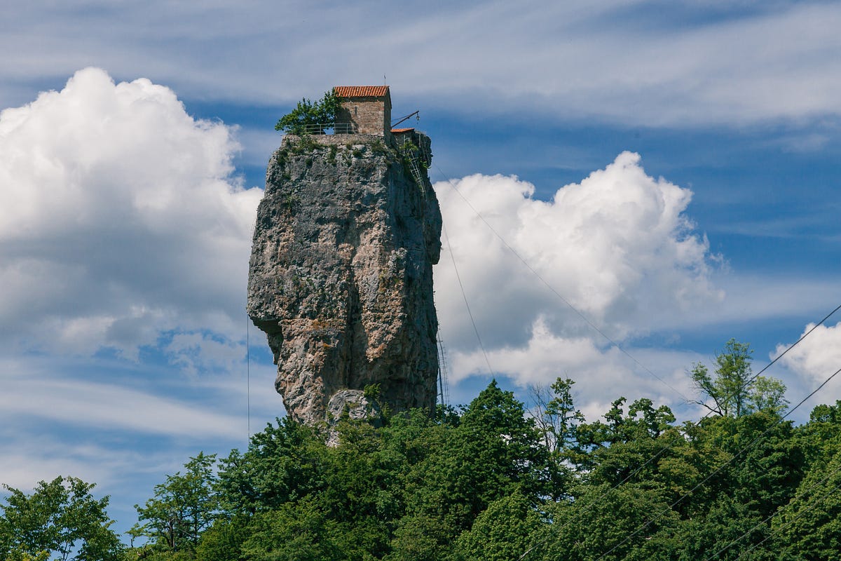 грузия монастырь на скале