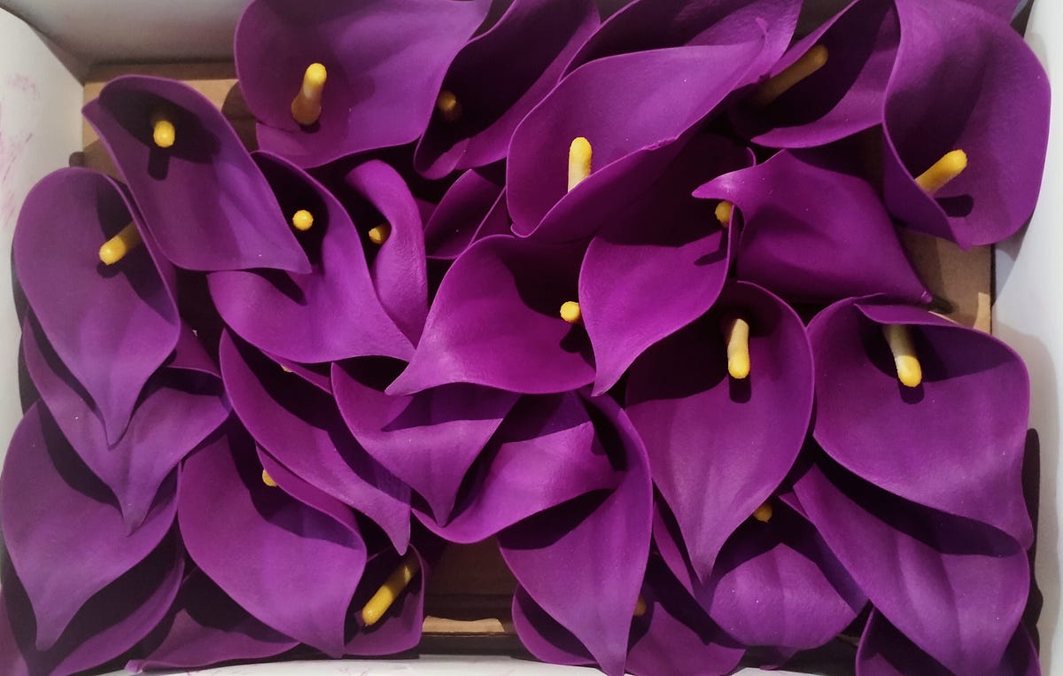 Best online place to order artificial flowers 2021 by Rolf Clipp Medium