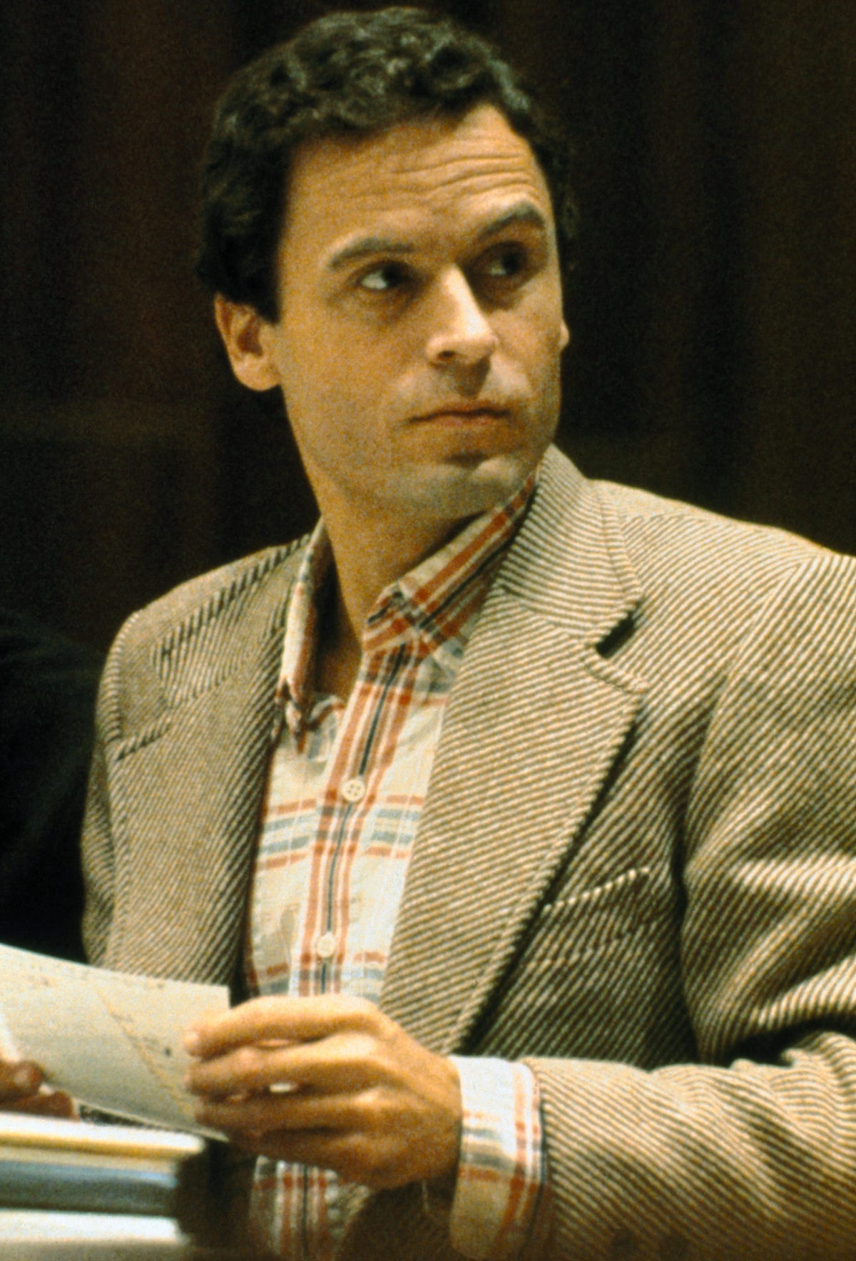 How do serial killers think???. What really made any person take such a