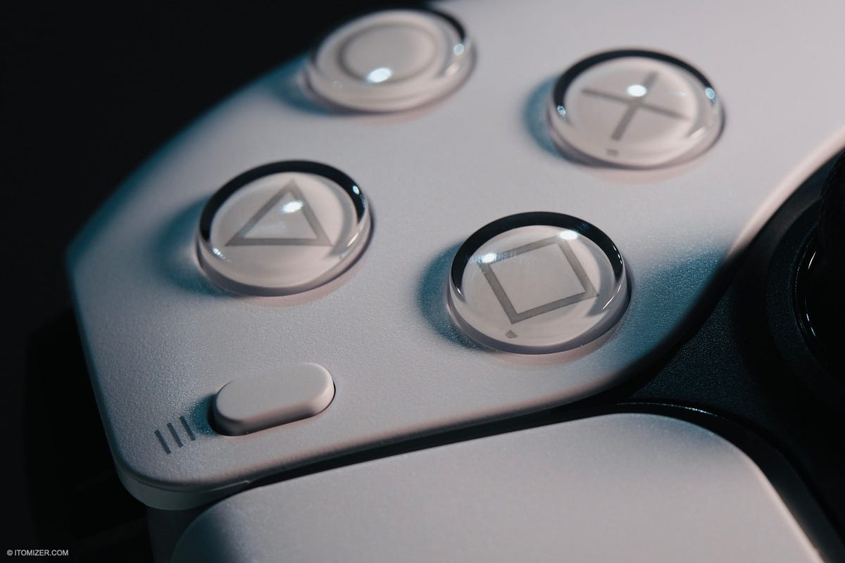 PlayStation 5 DualSense Controller Itomizer Medium