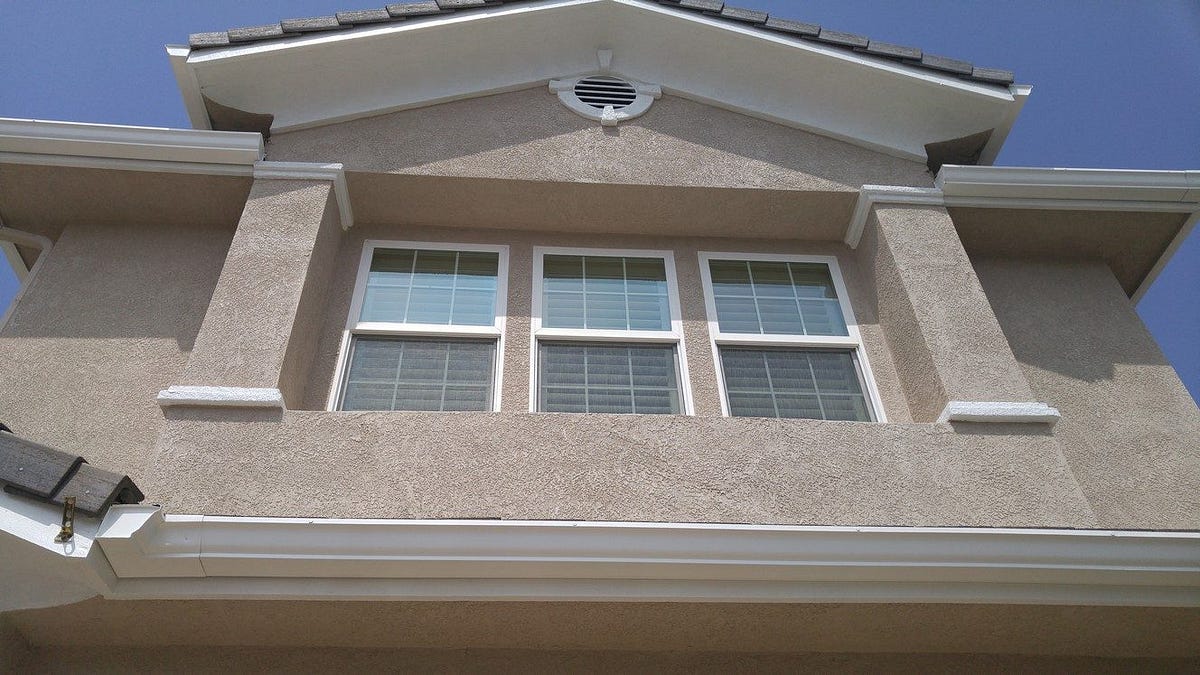 Synthetic Stucco Albuquerque Straight Line Painting Medium