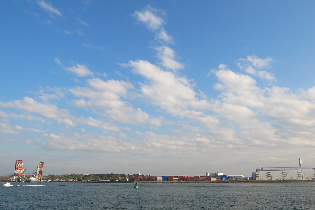 Holiday reading about programming+ | by cyber_explorer | Medium