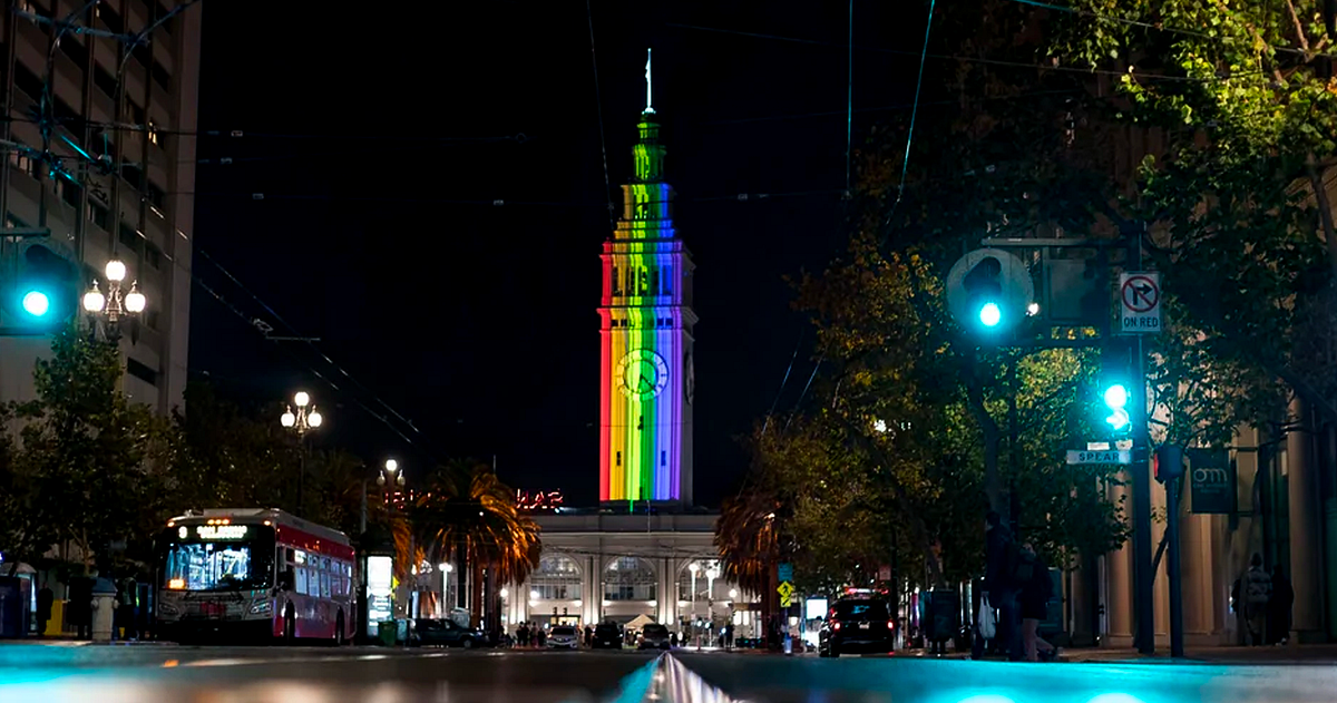 “Let’s Glow SF” gives San Francisco its favorite holiday distraction: dazzling lights