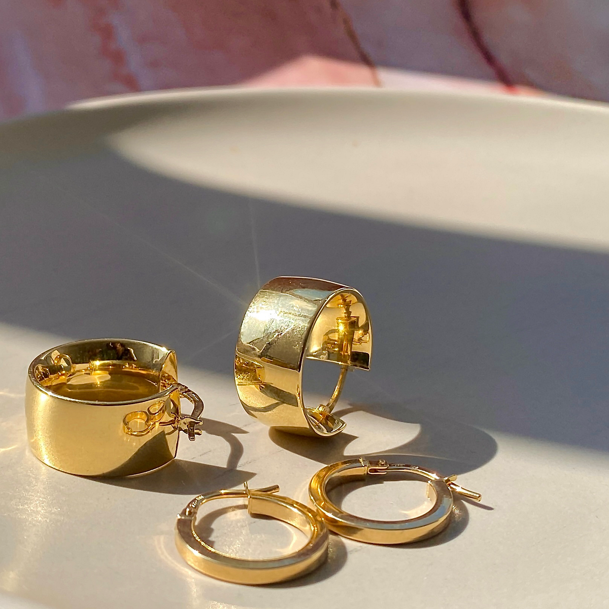Jewellery Trends of 2022. Come and find out what accessories are popular and trending massively