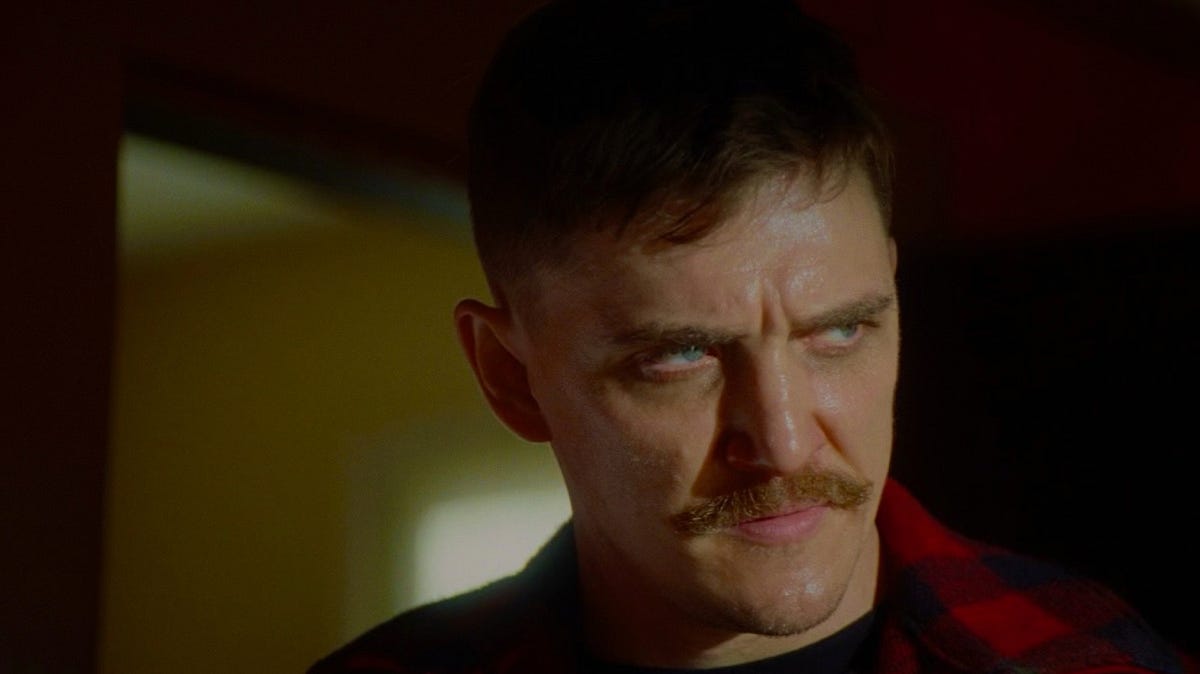 ‘Strange Darling’ Review — A visually-explosive cat and mouse thriller