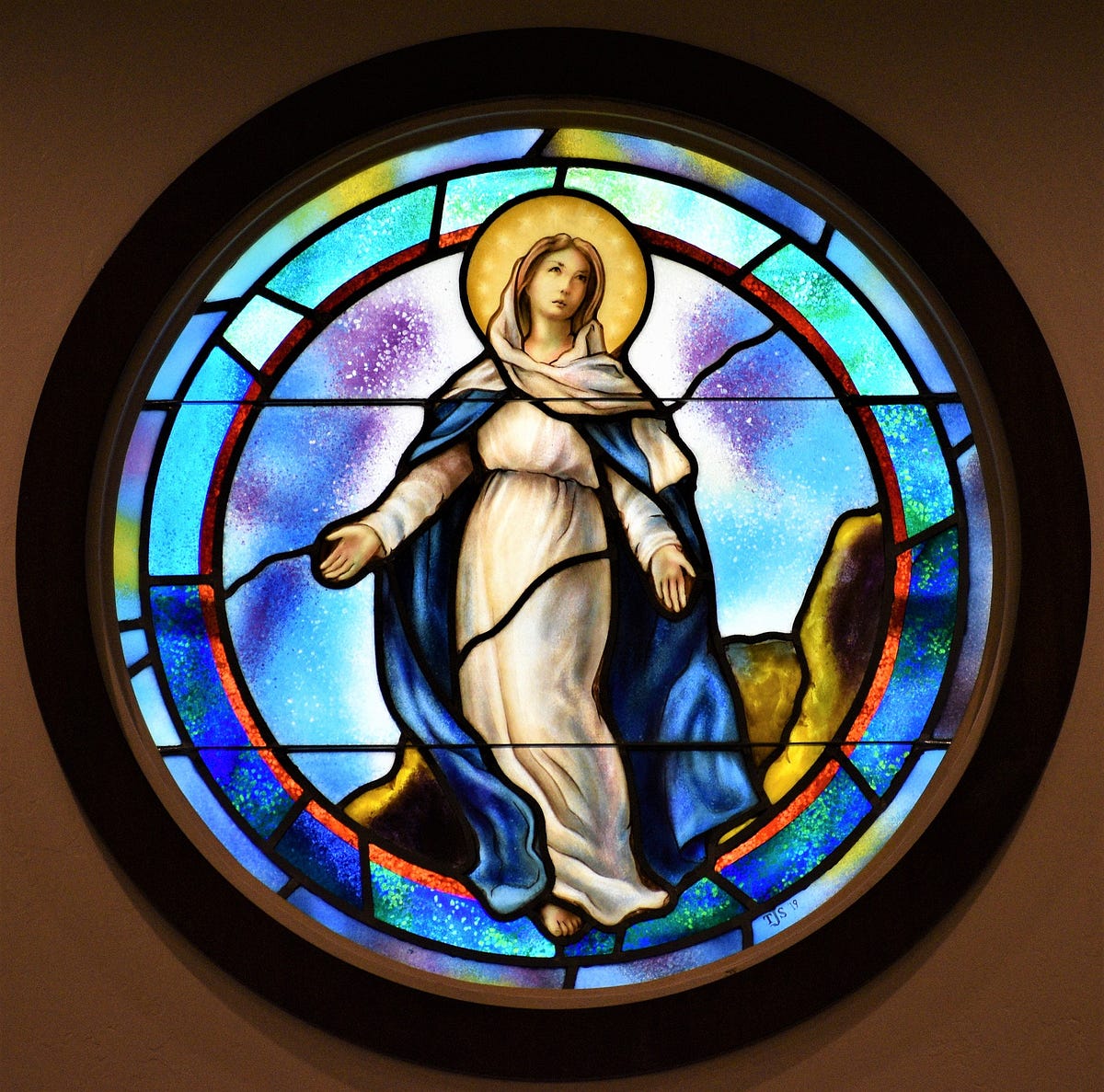 Do Catholics Worship Mary and The Saints? by Jocelyn Soriano The Catholic Refuge (With Bible
