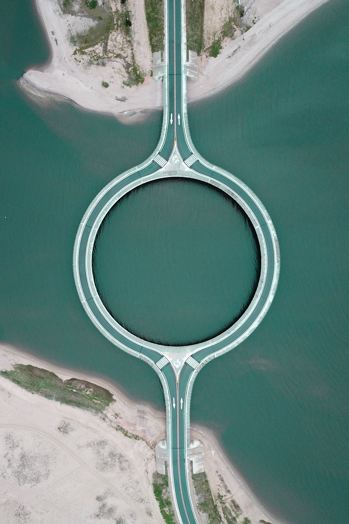 Routing in Vue.js — Starting Guide JavaScript in Plain English