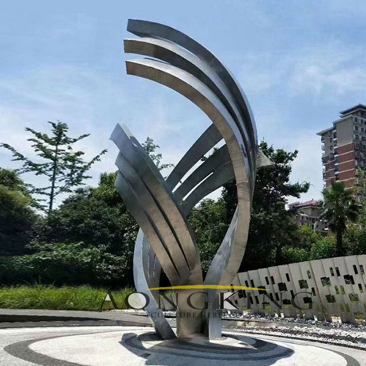 Stainless Steel Urban-Themed Sculpture: Where Art Meets City Life | by ...