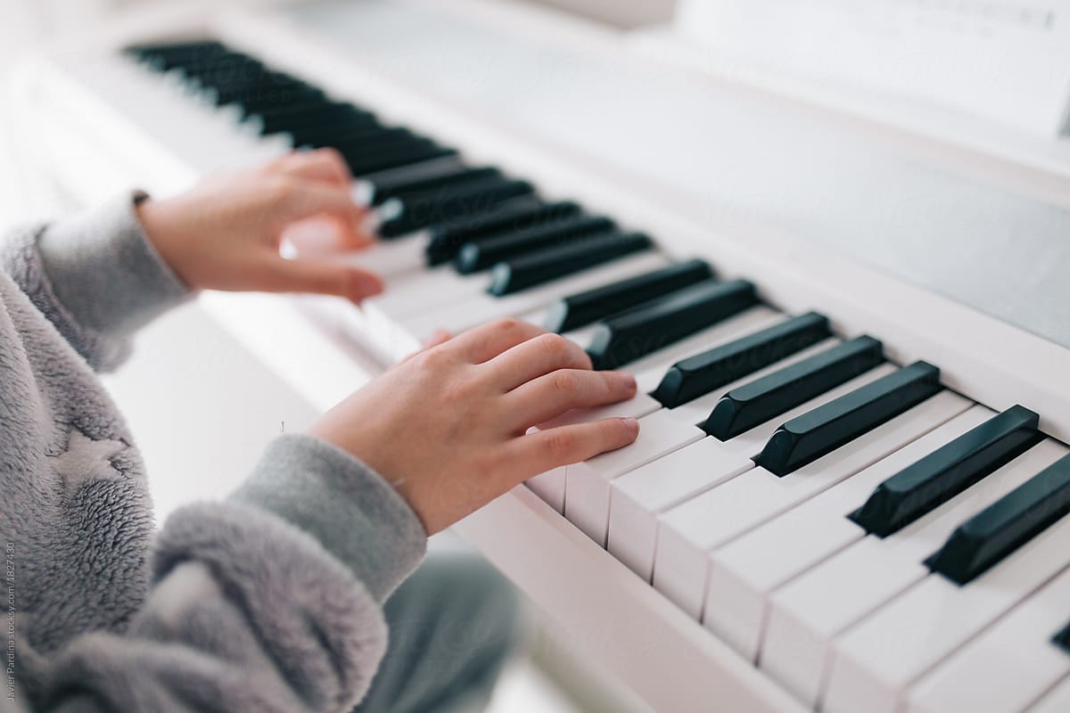 Why do so many people quit learning the piano? | by Lia Chen | Medium