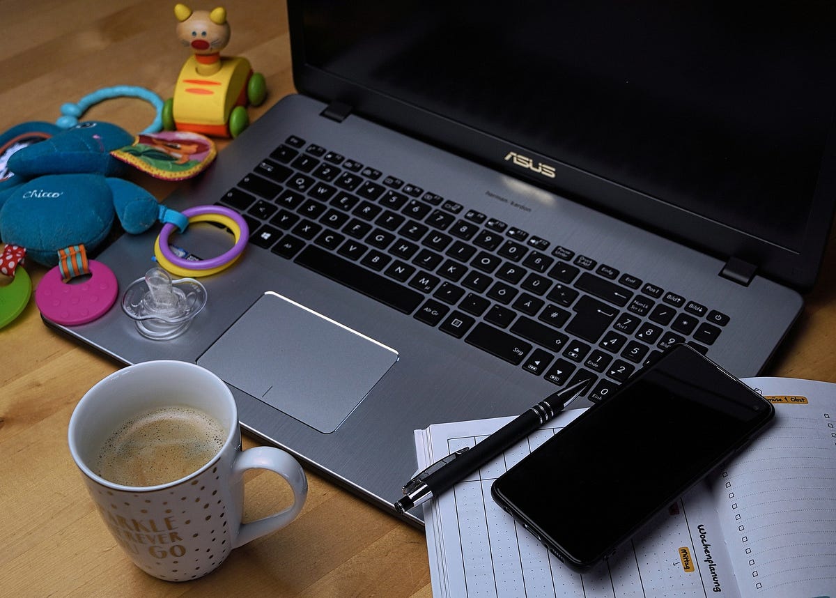 Everything You Need to Know About Live Chat Careers