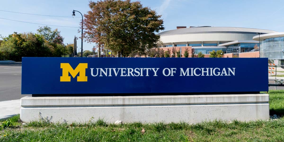 Universidad de Michigan. Universidad de Michigan se encuentra en… | by ...