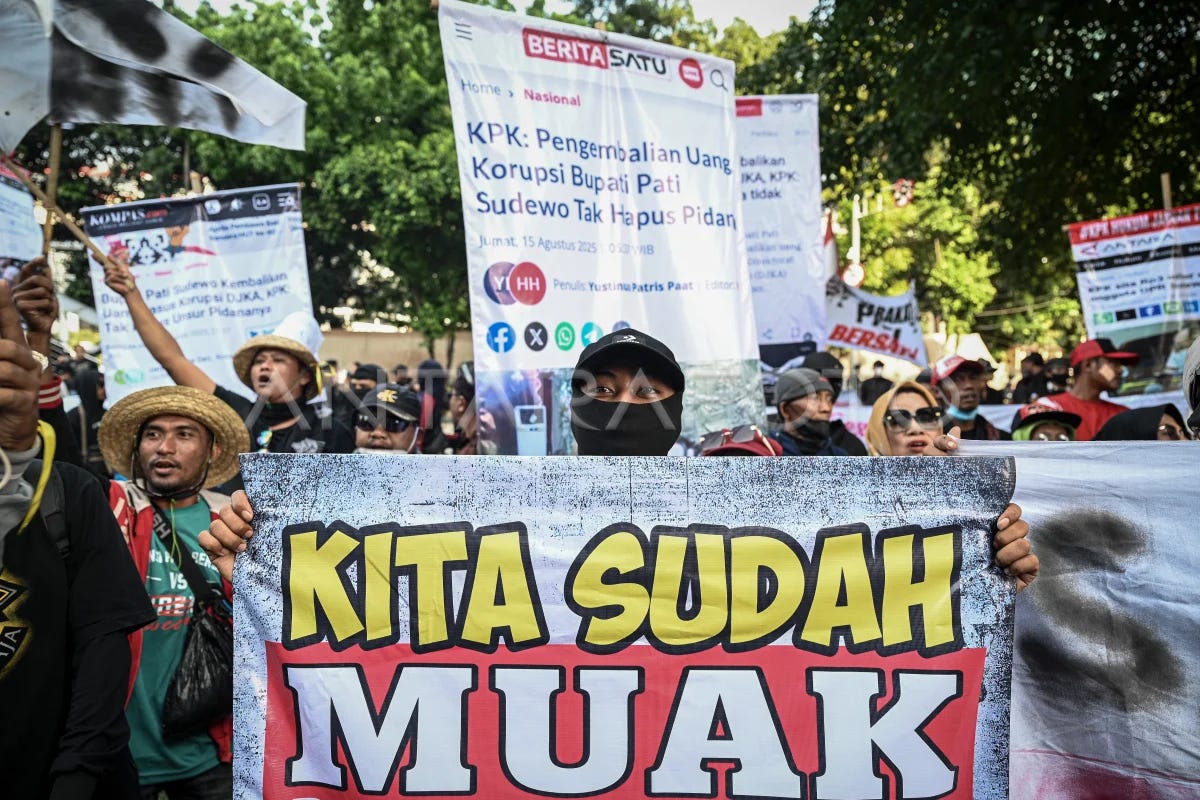 Kami Muak pada Korupsi, Bukan pada Indonesia