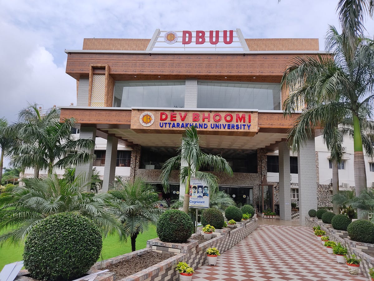 Advantages of Choosing Dev Bhoomi Uttarakhand University as a Career