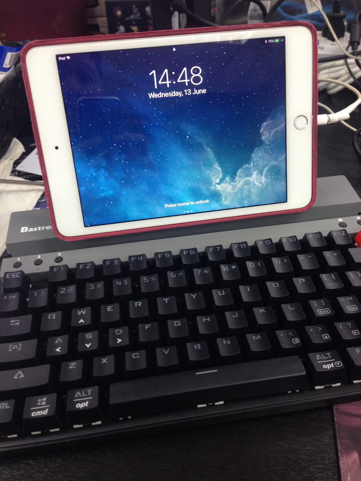 Review Bastron MK75+ bluetooth wireless machanical keyboard by