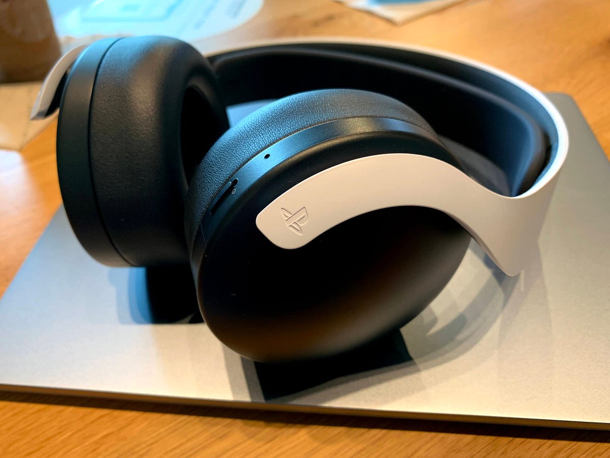 Sony Pulse 3D Wireless Gaming Headset Review | by Alex Rowe | Medium