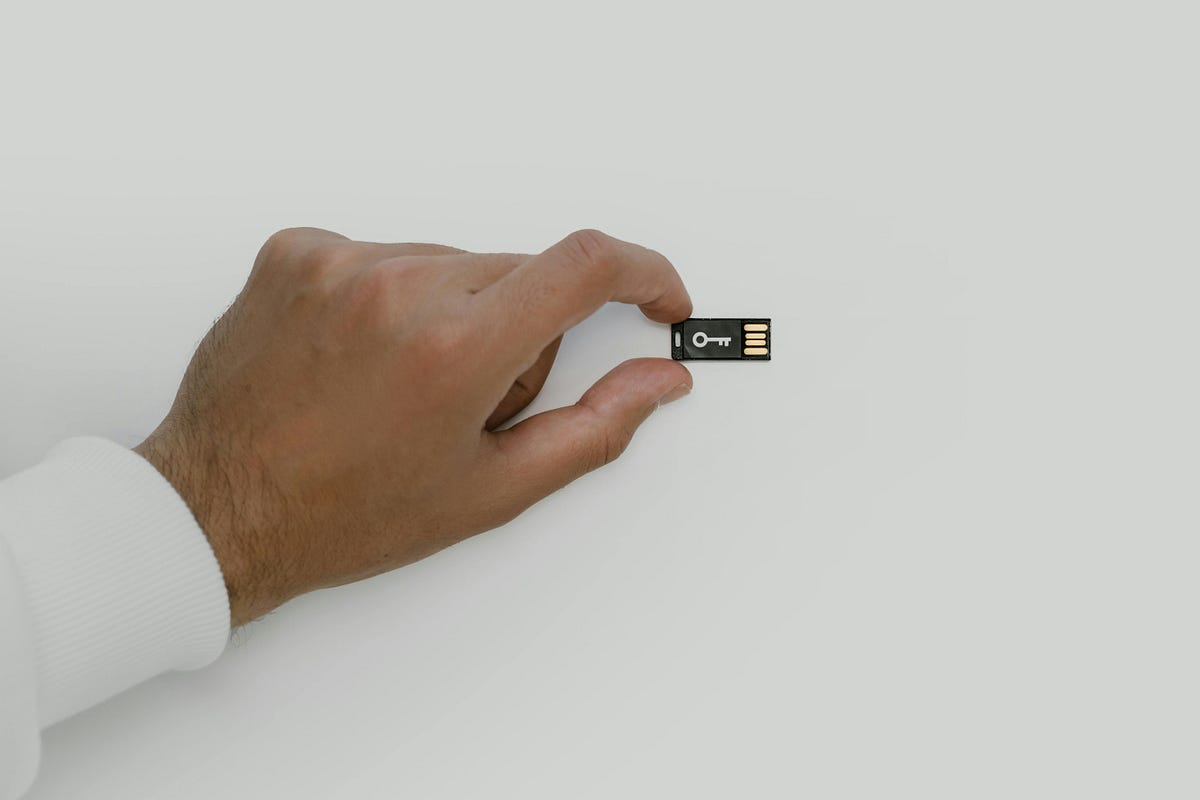 How to use asymmetric encryption with Android Keystore? | by Mobile ...