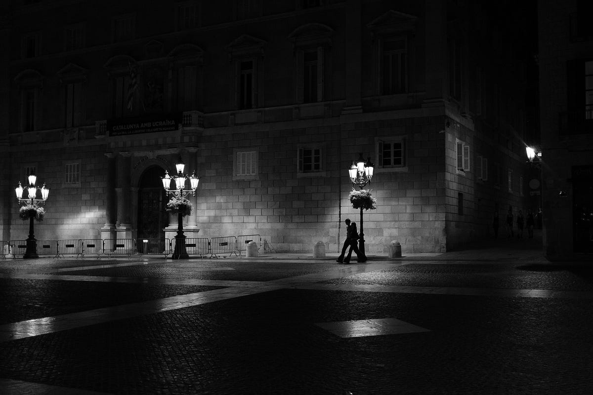 Street photography for 24 hours straight by Alexandre Escolà Nixon