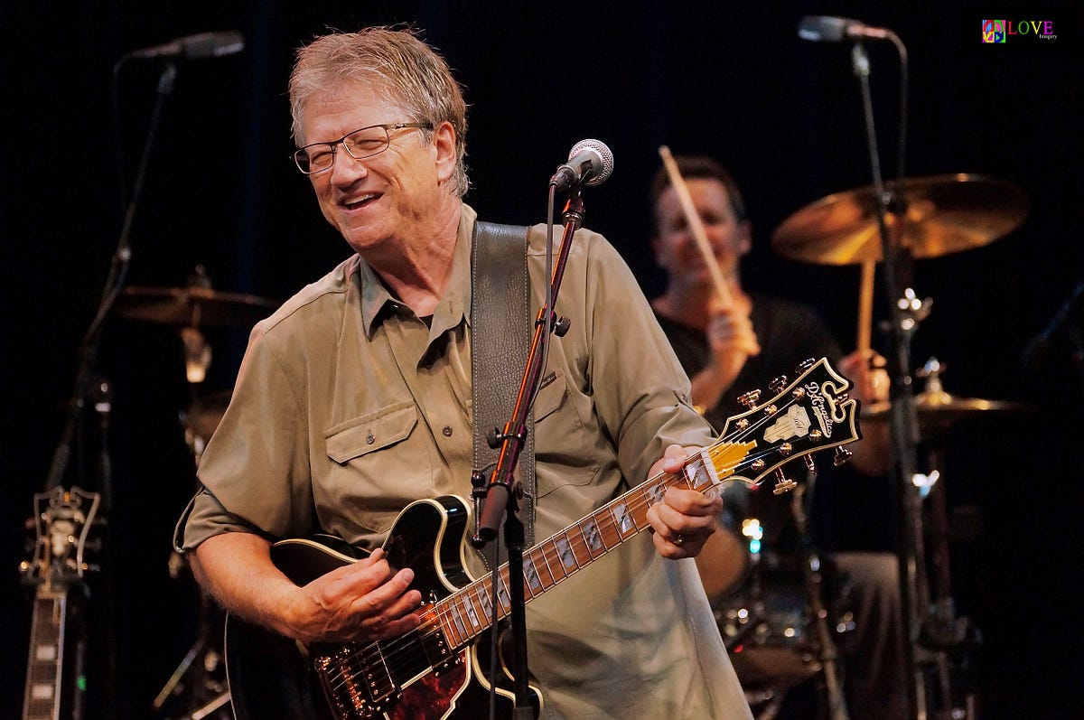 A Good Idea!” Richie Furay Performs Poco's DeLIVErin' LIVE