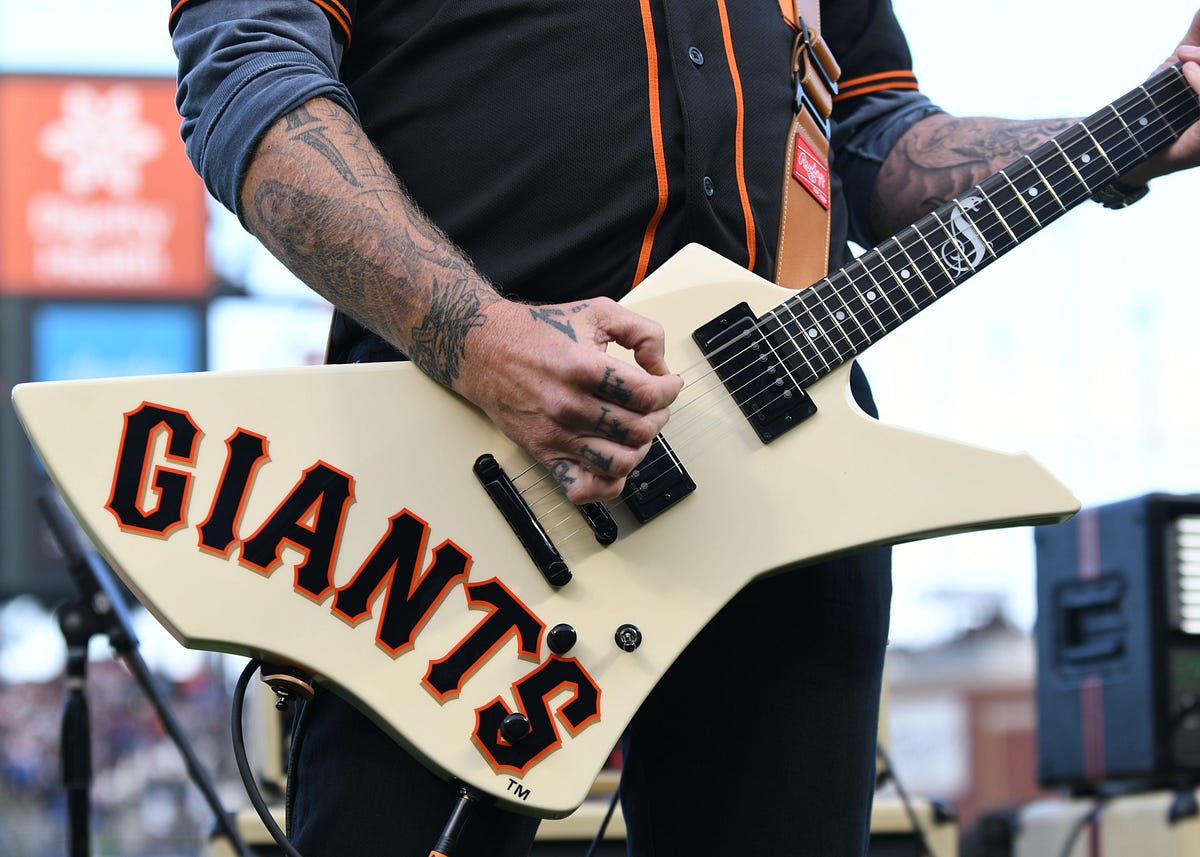 metallica-night-2017-giants-michael-urakami-by-sf-giants
