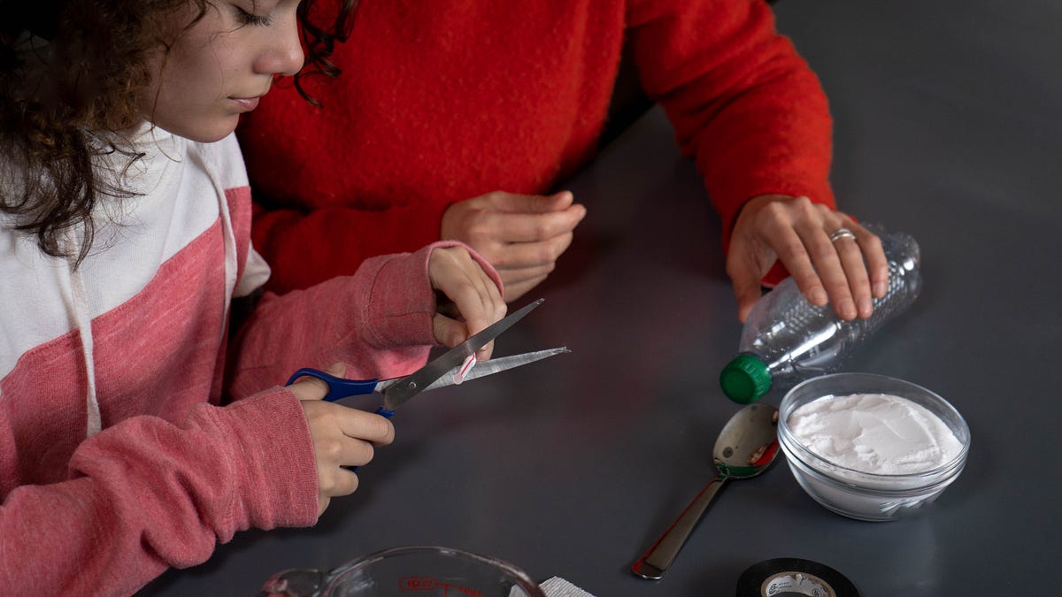 Baking Soda and Vinegar Powered Boat by Bayer US The Beaker Life