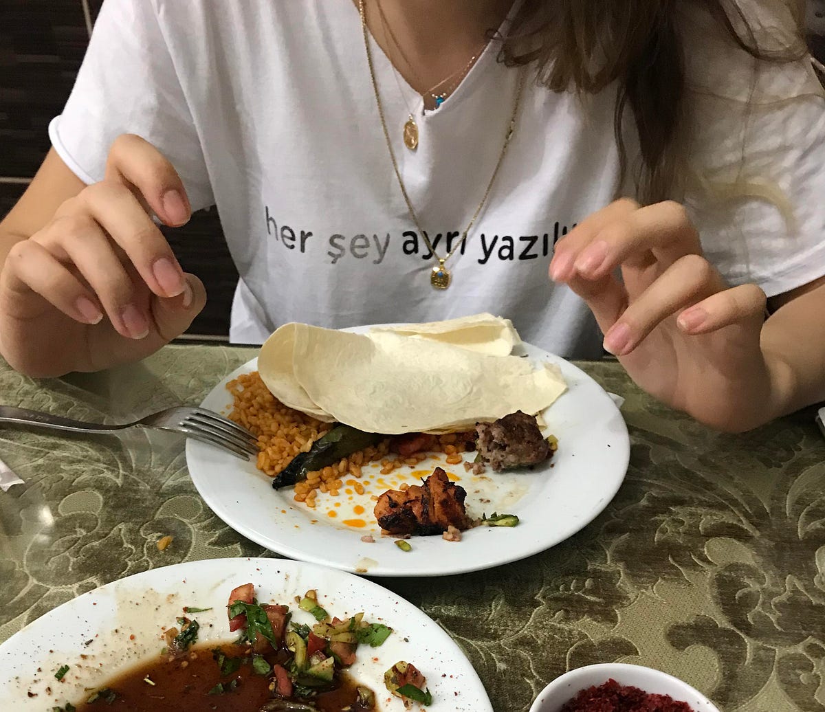 Her şey ayrı mı yazılır?. “HER”