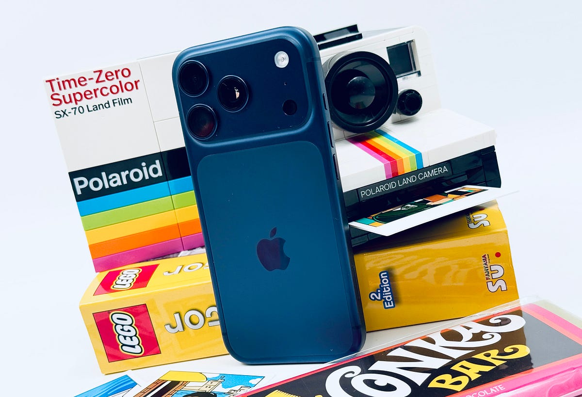 Apple の新しいデジタルカメラをご紹介します — その名は iPhone 17 Pro |アッティラ・ヴァーゴ著 |レンガとブラケット | 2025 年 10 月