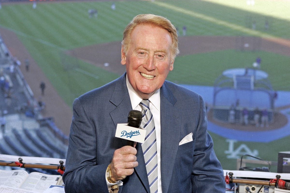 Jaime Jarrín receives Vin Scully Lifetime Achievement Award