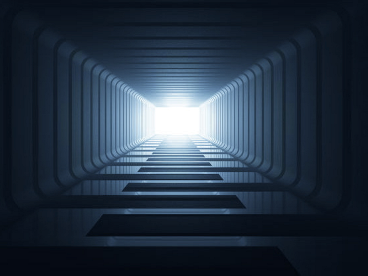 Свет в конце тоннеля абстракция