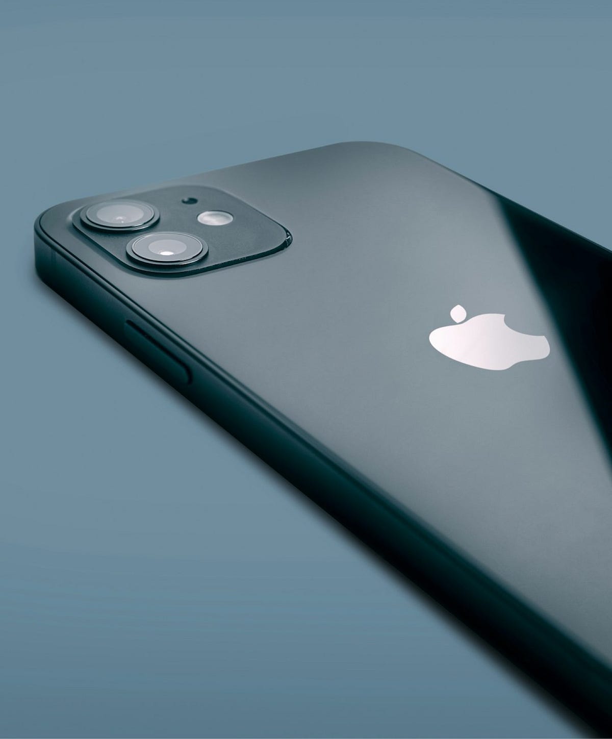 Apple 15 Pro Max: A Month of Insights | by Zero Grayson | ILLUMINATION ...