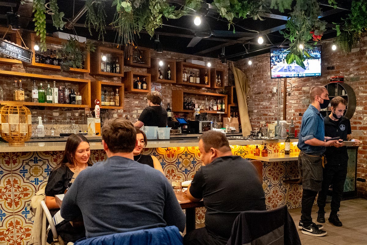 Image of: Teleferic Barcelona Shows How Rooftop Dining Can Be Super Classy