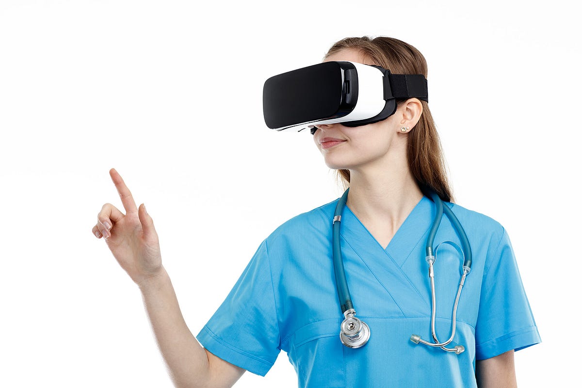 виртуальная реальность доктор. виртуальная реальность доктор. виртуальная реальность в медицине. виртуальная реальность доктор. очки дополненной реальности для хирургов.
