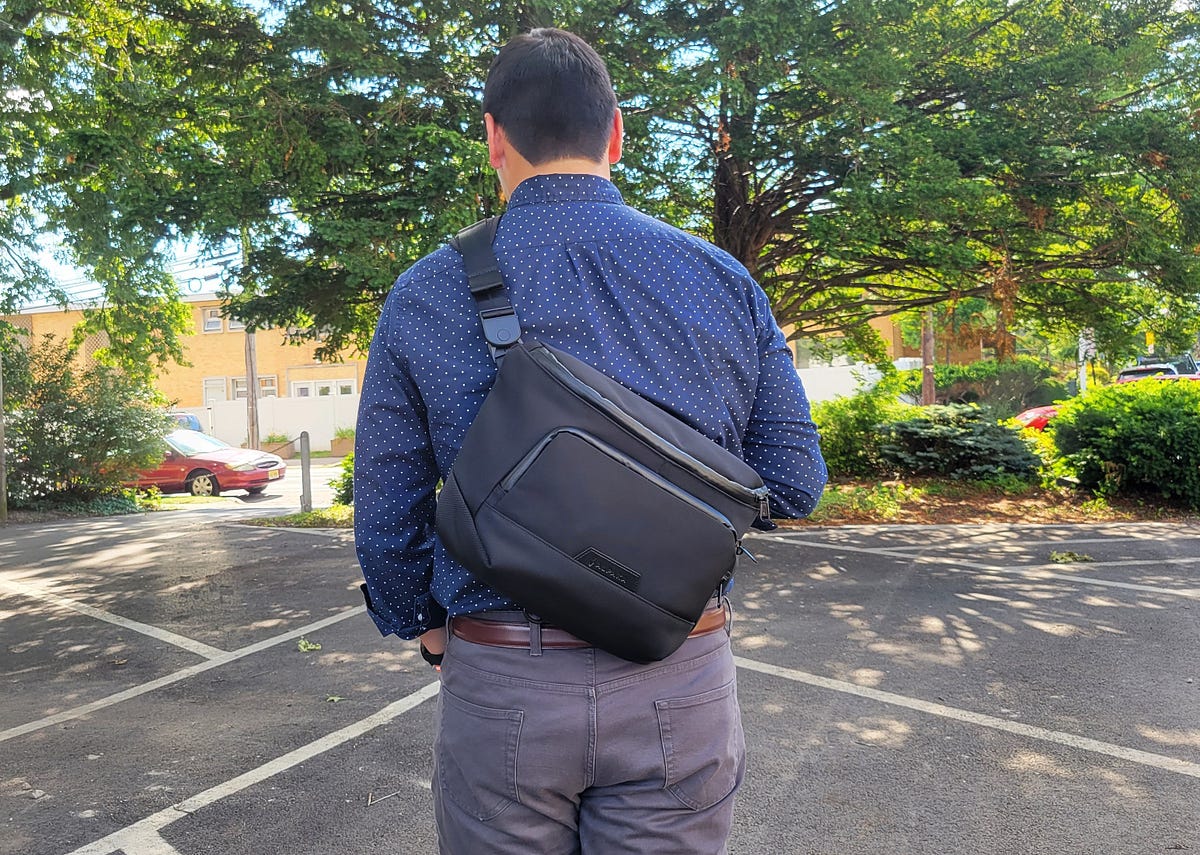 Alpaka Bravo Sling Max Review. We've had a lot of Alpaka Gear bags… | by  Geoff C | Pangolins with Packs