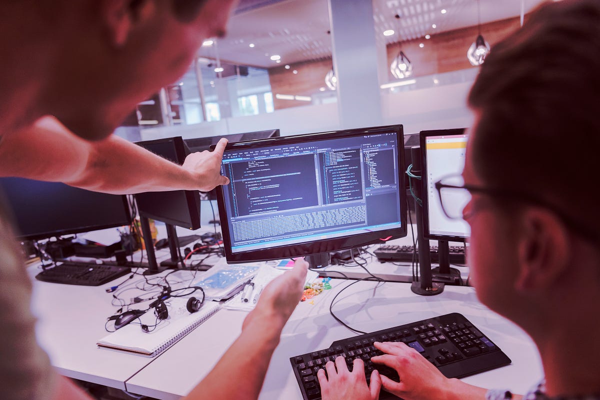 The Developer’s Holy Trinity: KISS, YAGNI, DRY and Why They Matter | by Innovation Feel | Medium