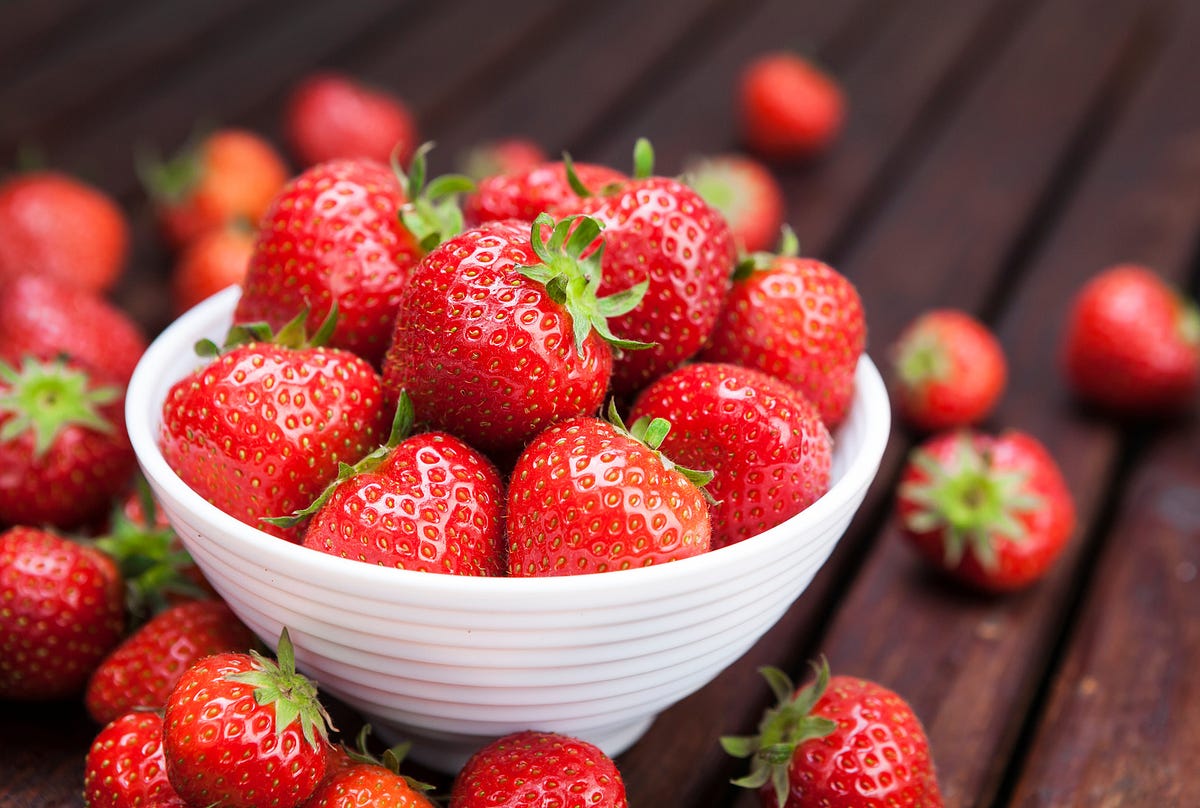 STRAWBERRIES ARE NOT ACTUALLY BERRIES!!!! by ummeabeeha May, 2023 Medium