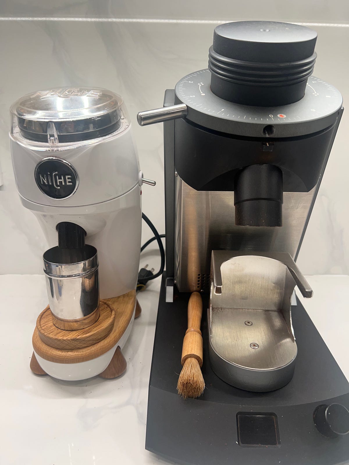 Coffee Grinder Comparison Molar Z vs Niche by Robert McKeon Aloe