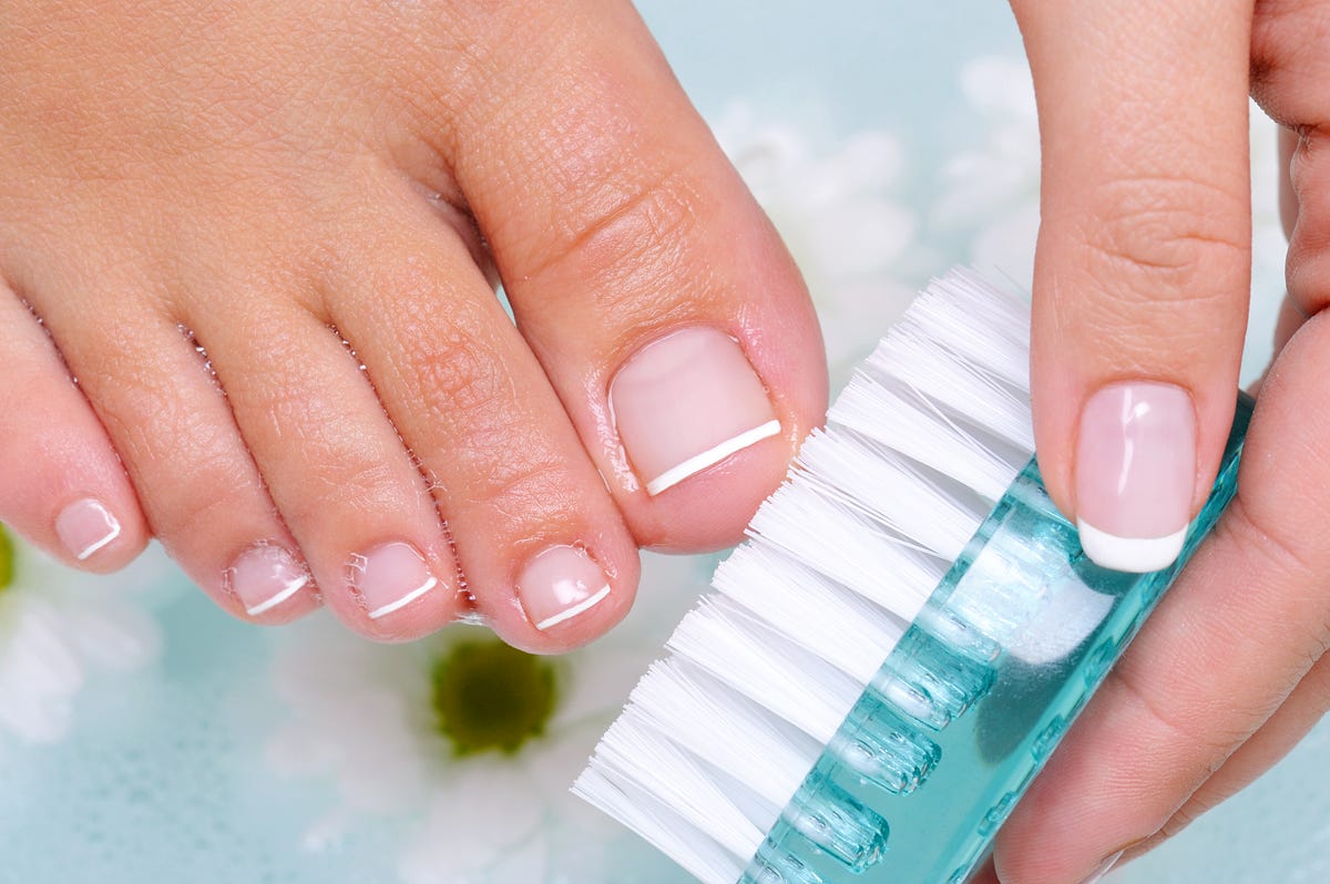 How to Make Your Toenails Healthy Medium