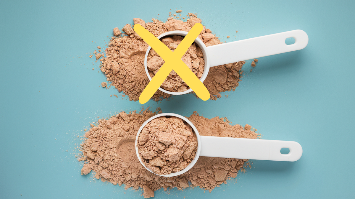 How Many Whey Protein Scoops Per Day: Optimal Intake Guide