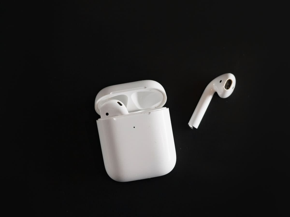 Types Of Earphones A Comprehensive Guide Ishfaqkhan Medium types-of-earphones-a-comprehensive-guide-ishfaqkhan-medium