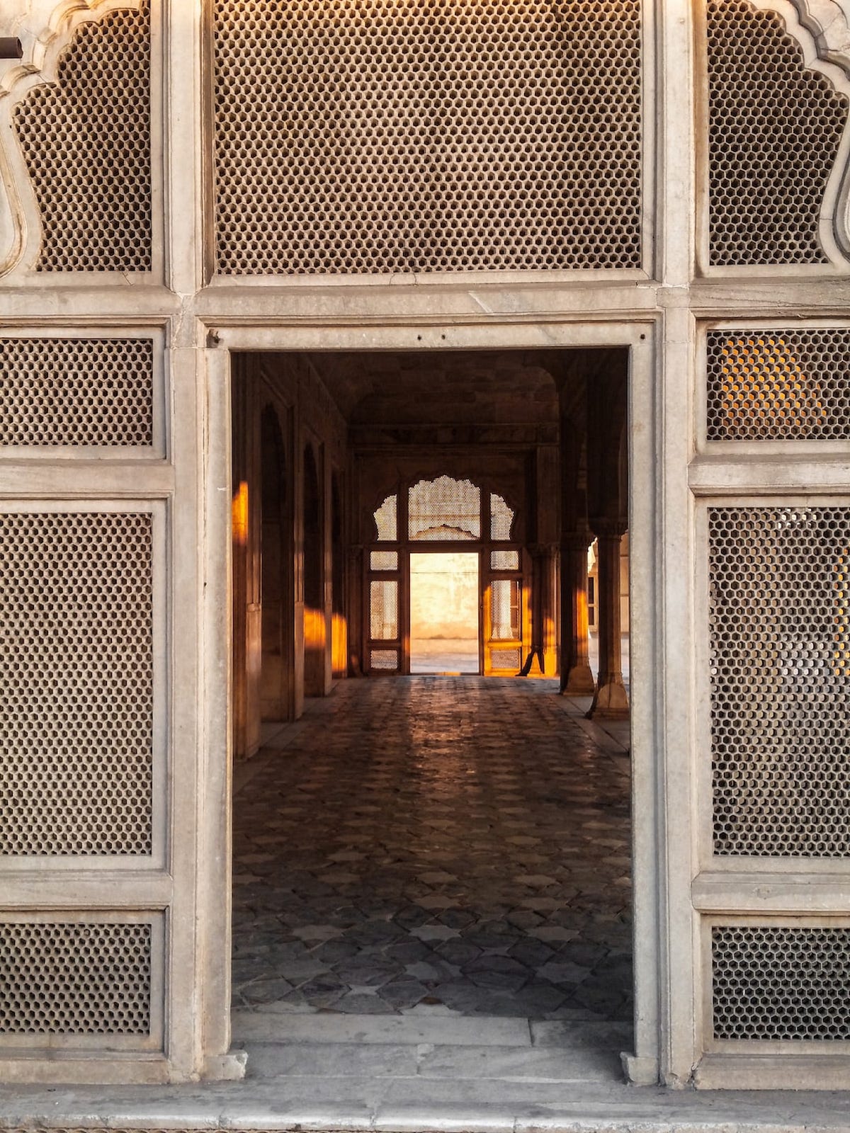 “Exploring the Rich Tapestry of History through the Lens of Urdu Poetry