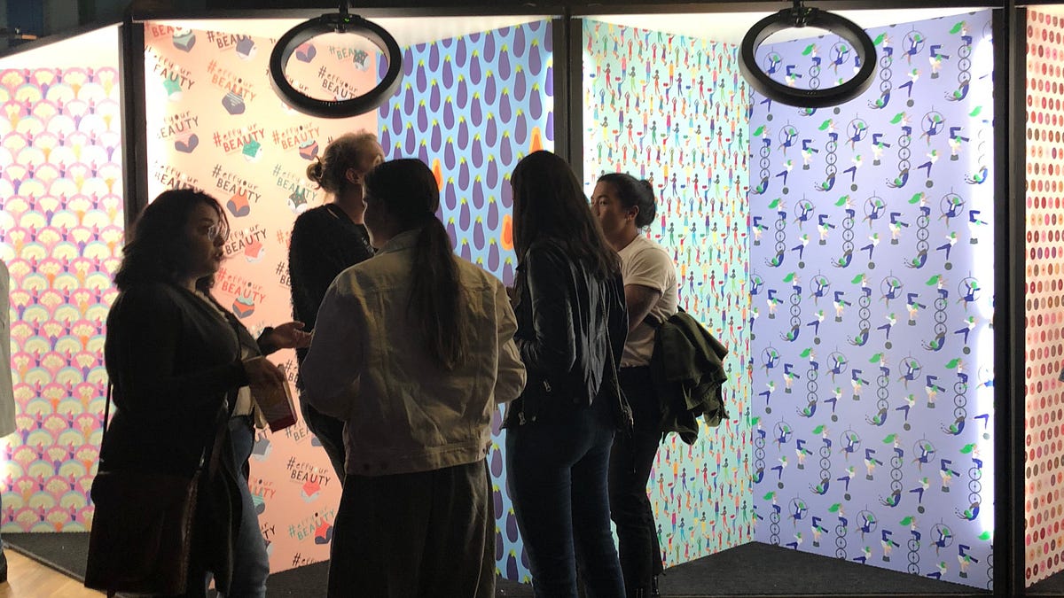 Image of: Questions You’ll Ask While Snapping Selfies at SF’s Pop-Up Feminist Museum