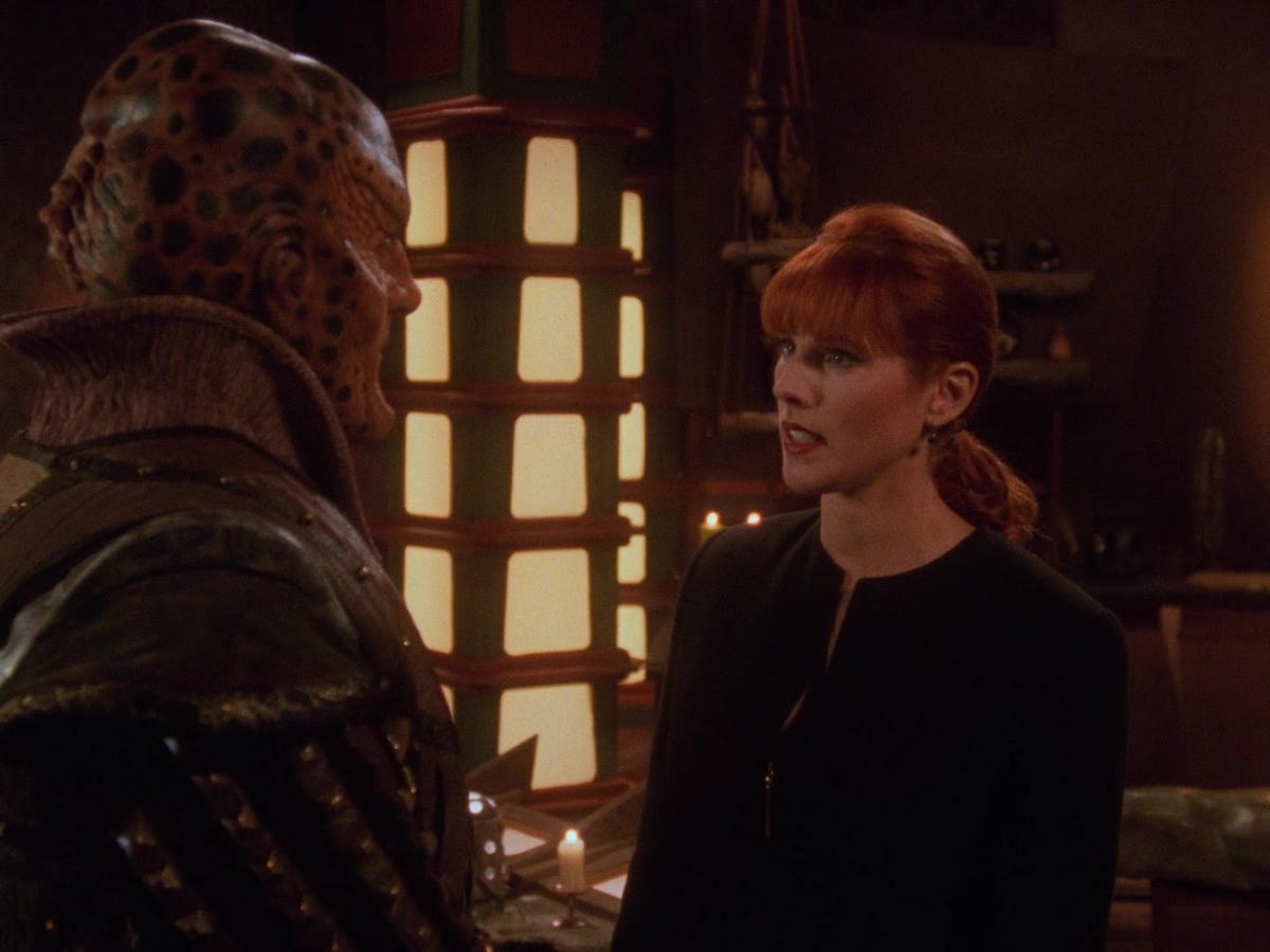 Review: Revisiting Babylon 5 Season 5, Episode 15: “Darkness Ascending”