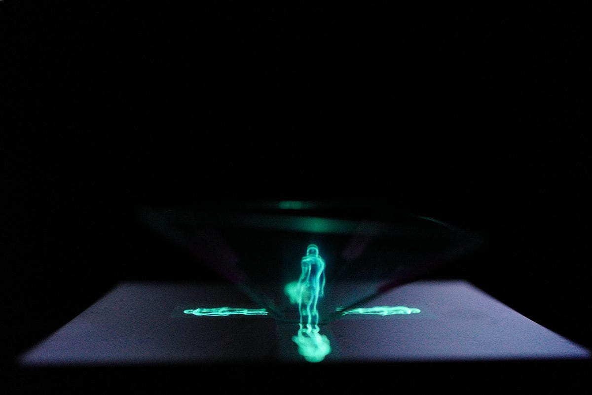 How To Make 3D Holograms With Your Smartphone