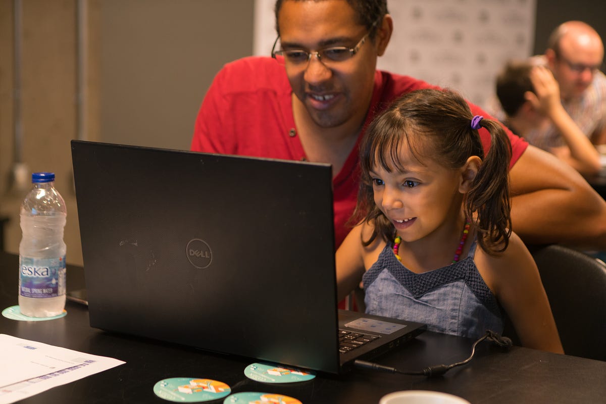 Pourquoi les enfants doivent apprendre à coder ? | by Matha.io | Coding ...