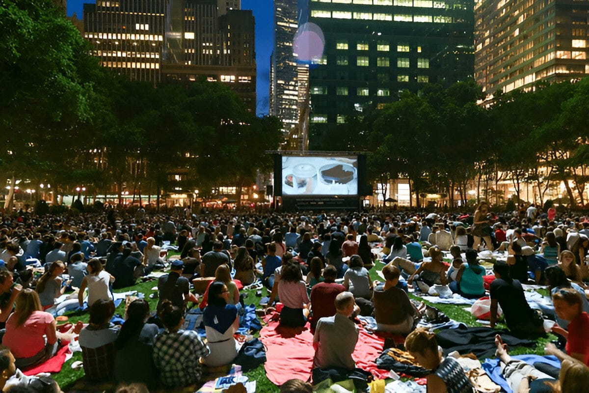 Projector Screen Hire Made Easy for Your Next Event