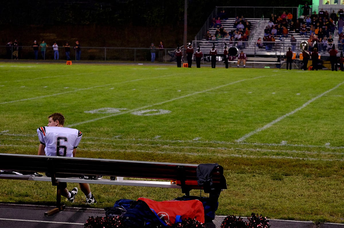 How to Treat an Injured Player on Your Team by Varsaty Medium