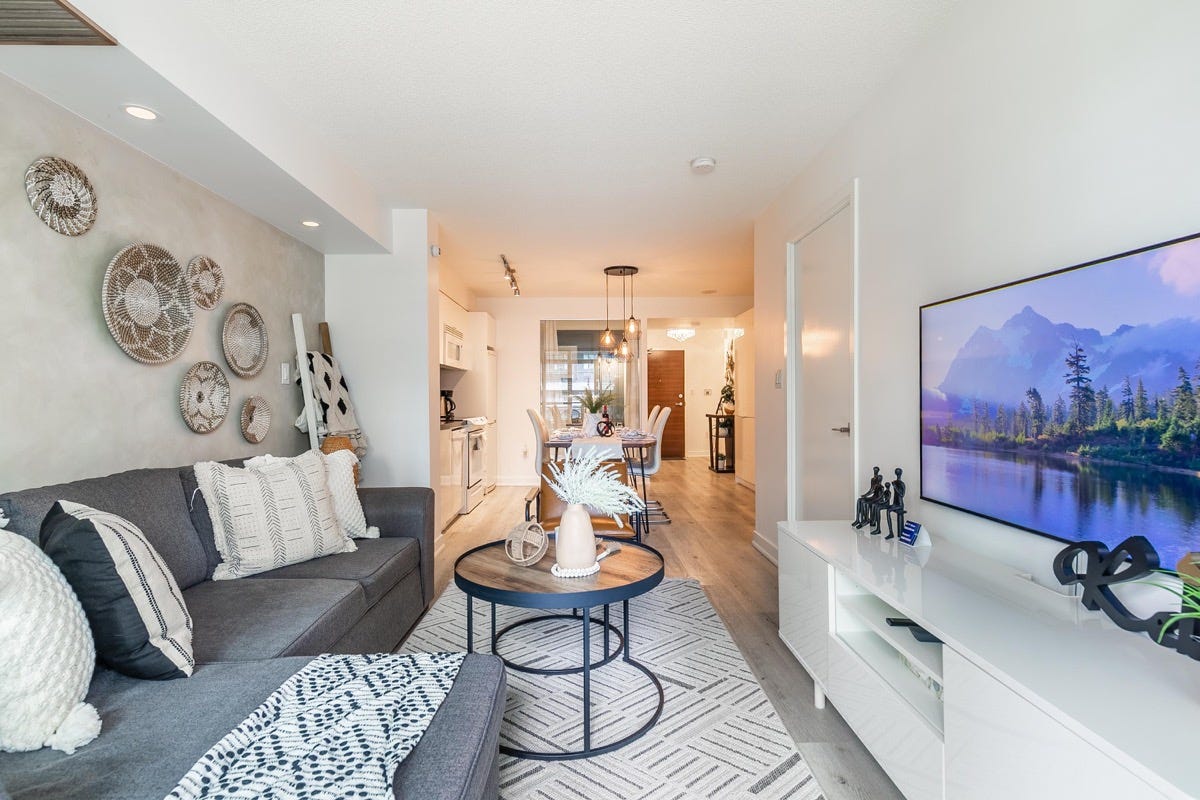 How To Choose Between A Serviced Apartment And A Furnished Condo In Toronto