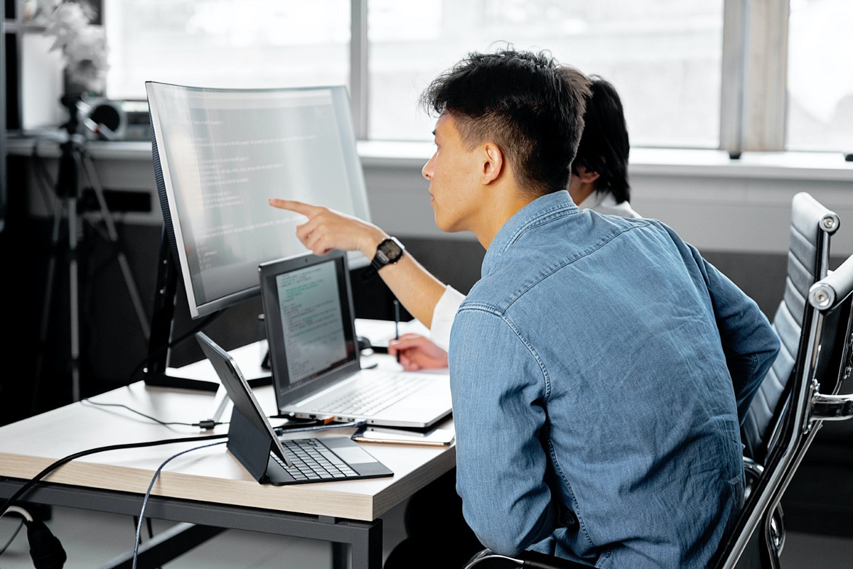 A day in the life of a software engineer | by Stefan Kecskes | Wood ...